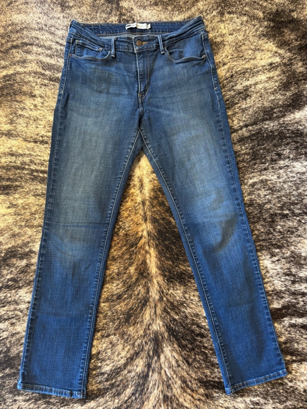 Women’s Levi’s Mid Rise Skinny Jeans Size 12, Darkwash